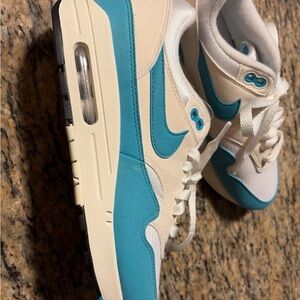 Nike Air Max White and Teal Sneakers